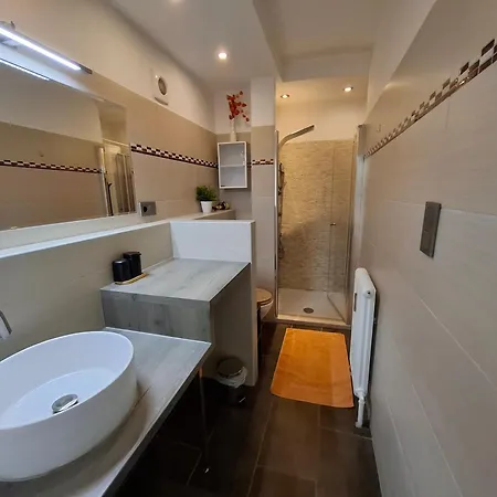 Urban - Zentral Und Lägenhet *